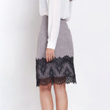 Lady Plus กระโปรงลูกไม้ | Lace Skirt สีเทา