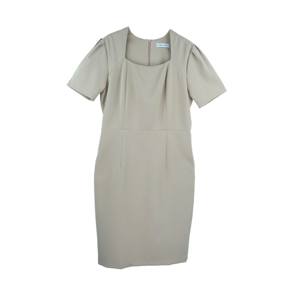 Dress Code เดรสคอเหลี่ยมแขนสั้น | Square Neck Short Sleeve Dress สีเบจ