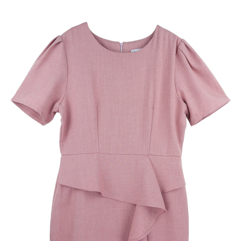 Dress Code เดรสระบายขอบเอวแขนสั้น | Short Sleeve Dress with Ruffles สีชมพู