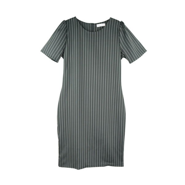 Dress Code เดรสแขนสั้นคอกลมลายริ้ว | Short Sleeve Striped Dress สีดำ