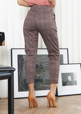 Lady Plus กางเกงลายสก๊อตขายาว 9 ส่วน | Cropped Check Pants สีน้ำตาล