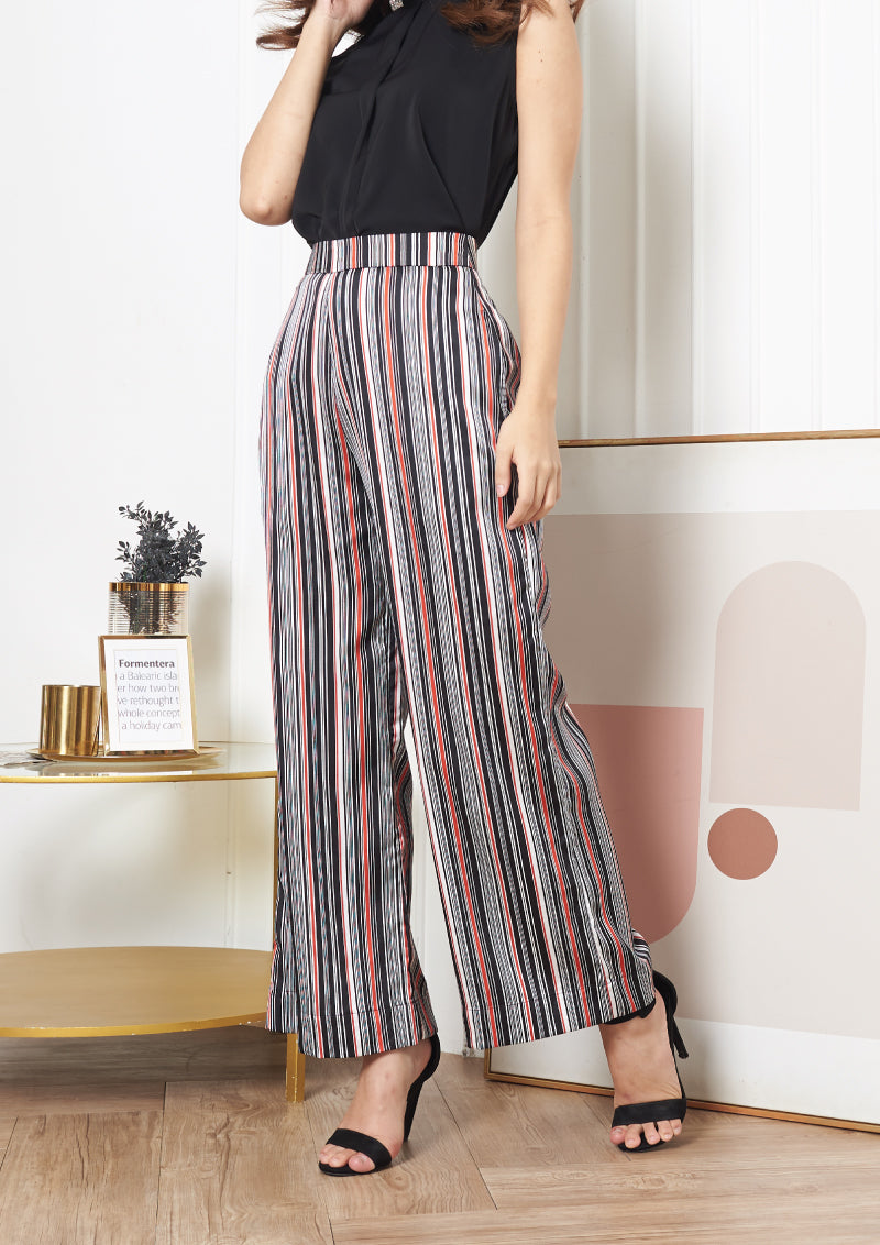 Lady Plus กางเกงขาบานลายริ้ว | Striped Flare Pants