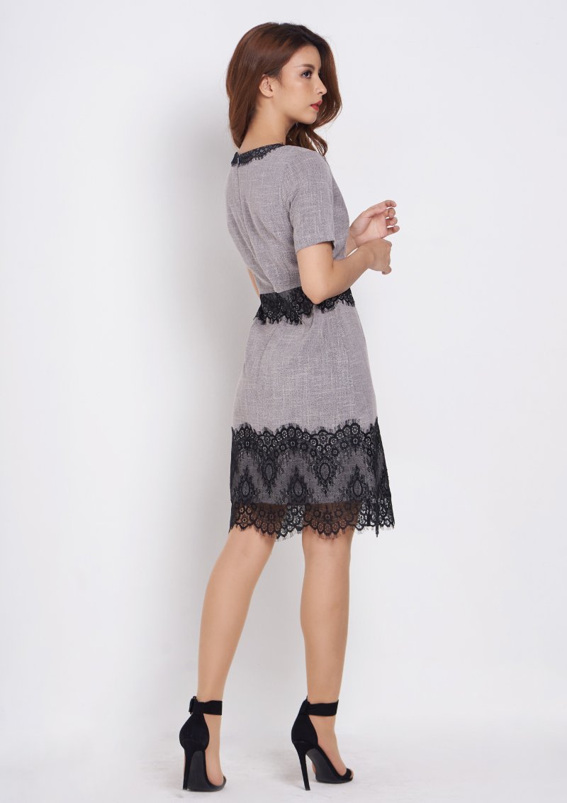 เลดี้พลัส Lady Plus เดรสแต่งขอบลูกไม้ | Dress with Lace Trim Dress www.ladyplus.co.th (4945229774988)