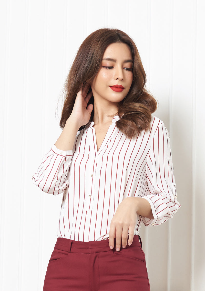 Lady Plus เสื้อคอวีลายริ้วแขนยาว | Striped Blouse with Long Sleeves สีแดง