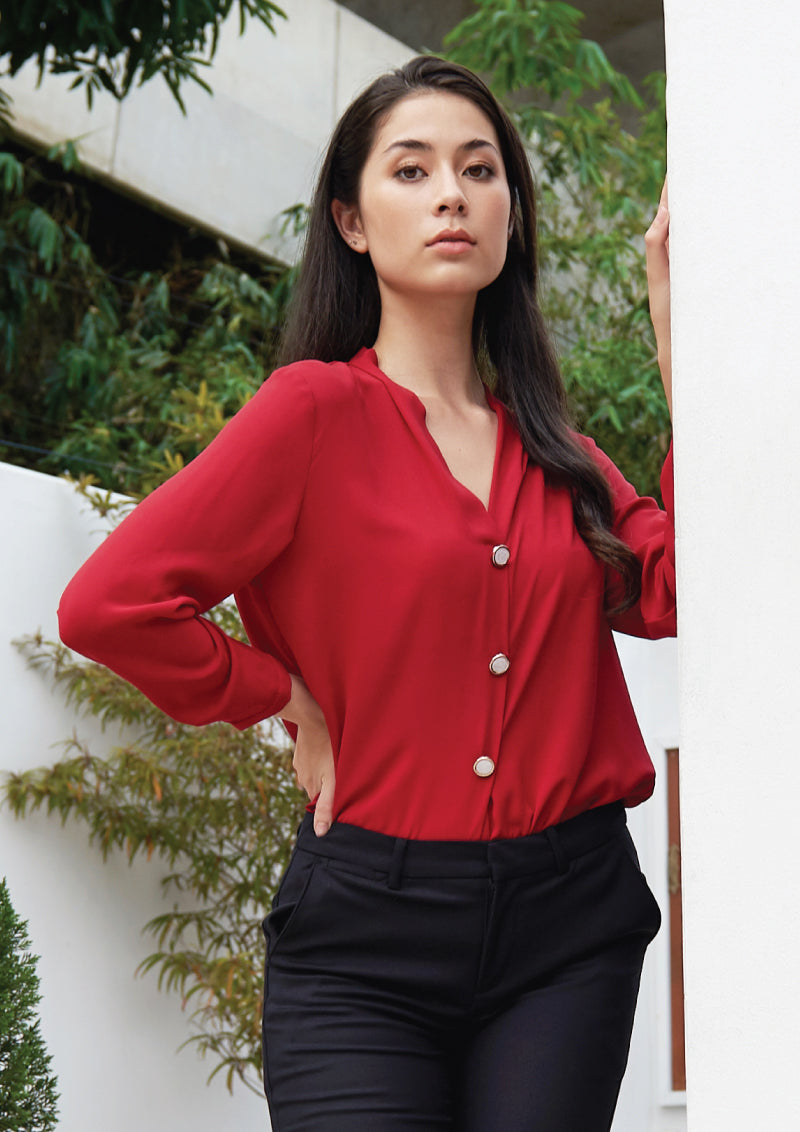 Lady Plus เสื้อคอวีแขนยาวแต่งกระดุม | Long Sleeve Blouse with V-Neck and Buttons (5160020082828)