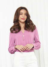 Lady Plus เสื้อคอวีแต่งมุขแขนยาว | Long Sleeve Blouse with V-Neck สีม่วงอ่อน