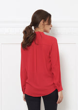 Lady Plus เสื้อเชิ๊ตคอผูกโบว์แต่งลูกไม้ | Bow Shirt with Lace สีแดง