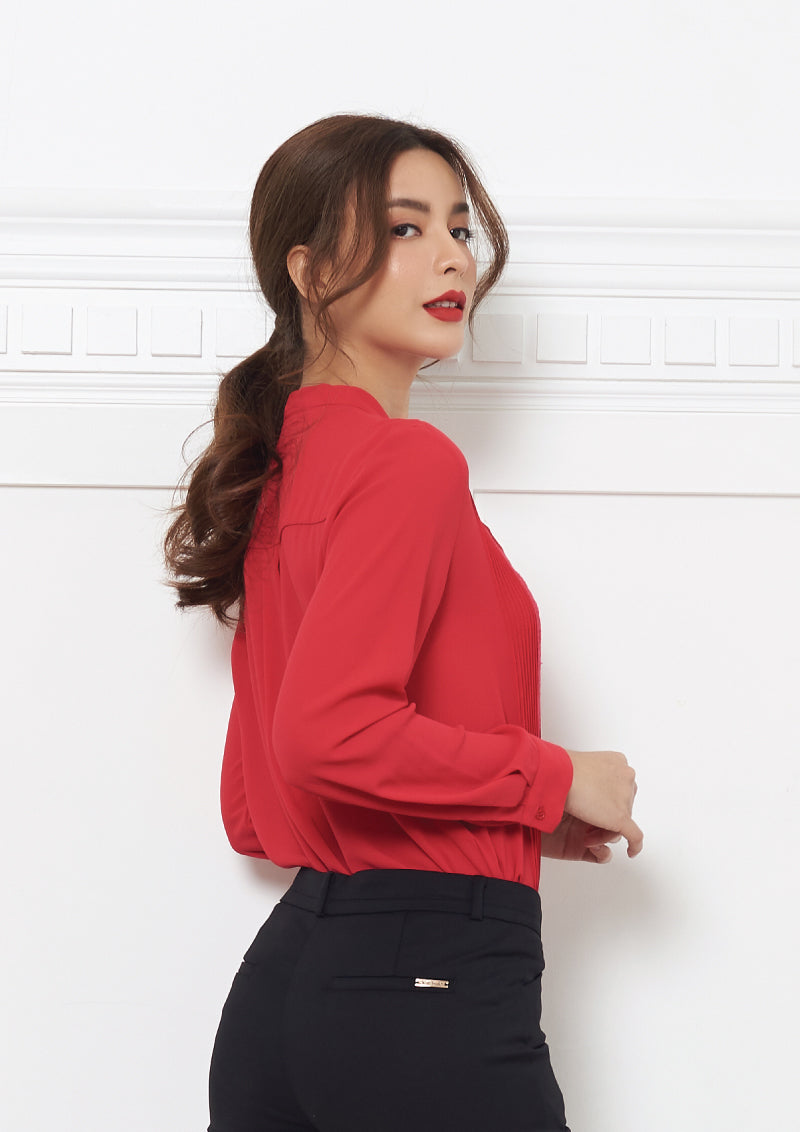 Lady Plus เสื้อเชิ๊ตคอผูกโบว์แต่งลูกไม้ | Bow Shirt with Lace สีแดง