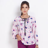 Lady Plus เสื้อชีฟองลายดอกไม้ผูกโบว์คอ | Floral Print Blouse สีขาว