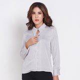 Lady Plus เสื้อเชิ๊ตลายจุด | Polka-dot Shirt สีขาว