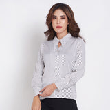 Lady Plus เสื้อเชิ๊ตลายจุด | Polka-dot Shirt สีขาว